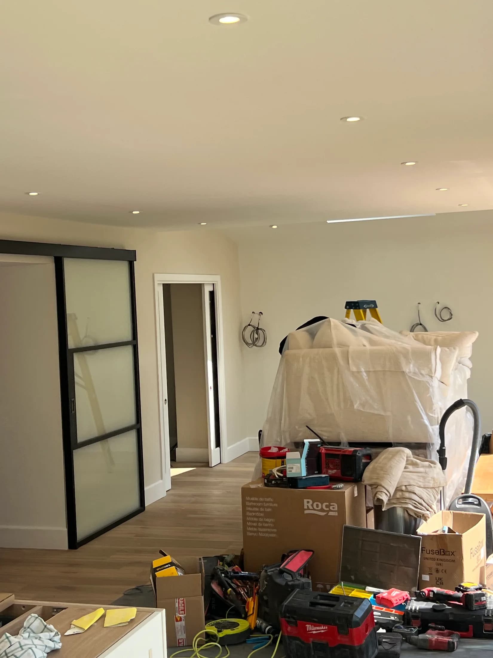 Large detached family home — photo 10