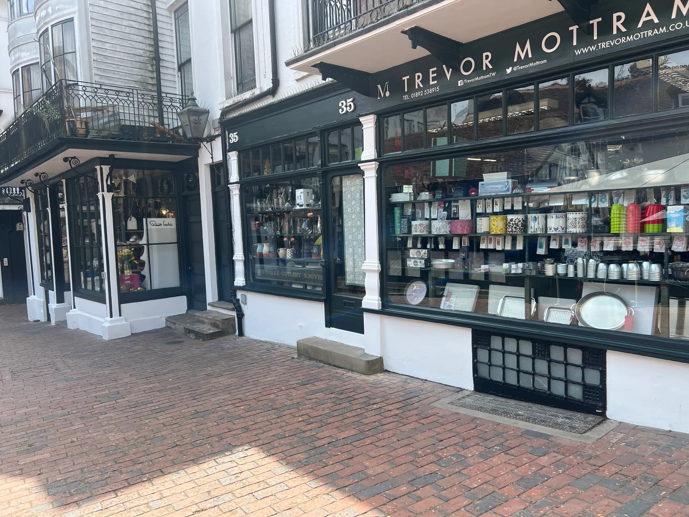 Shop — Commercial project